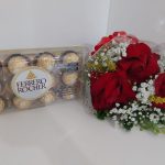 BH Flores - Mini bouquet 03 rosas + Ferrero Rocher 12 Unidades
