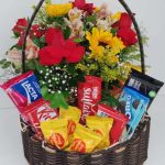 BH Flores - Cesta Flores e Chocolates Diversos