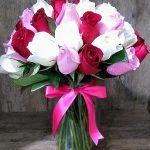 BH Flores - Lindo Arranjo 36 rosas coloridas no vidro