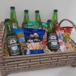 BH Flores - Linda Cesta de Cervejas Heineken e aperitivos