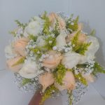 BH Flores - Bouquet Noiva Rosas Brancas e Chá