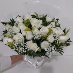 BH Flores - Bouquet 24 rosas brancas