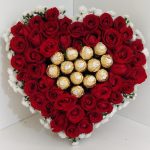 BH Flores - Coração com Rosas e Ferreros