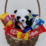 BH Flores - Cesta de Chocolates e Panda