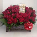 BH Flores - Arranjo 50 Rosas Especiais com Ferrero Rocher
