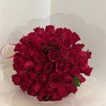 BH Flores - Bouquet 50 Rosas Vermelhas (tipo noiva)